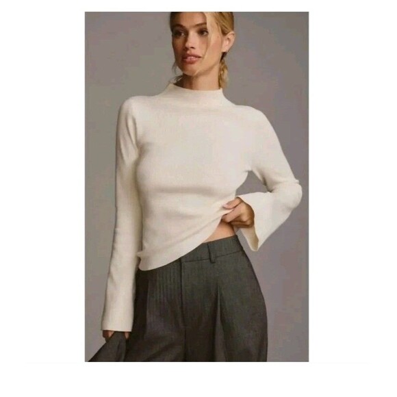 NWT ANTHROPOLOGIE Maeve- The Arlowe Bell-Sleeve Sweater Size Large Ivory Preppy - Picture 1 of 8